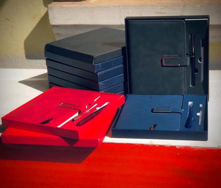 Kits executivos agenda e caneta